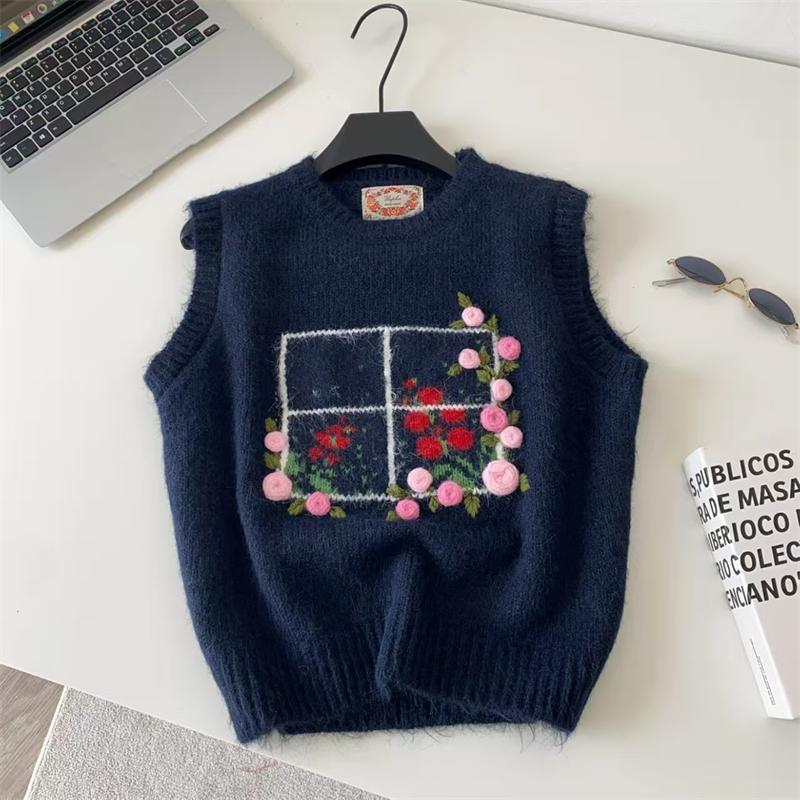 سترة نسائية محبوكة بدون أكمام  - مراجعة Embroidery Rose وسعره