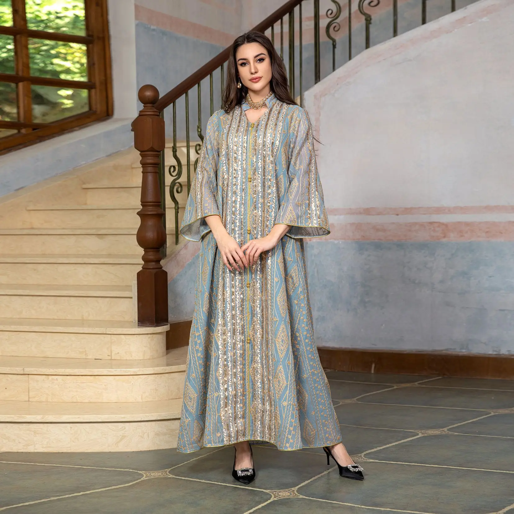 عباية عيد مطرزة بالترتر الشبكي - مراجعة Embroidery Kebaya وسعره